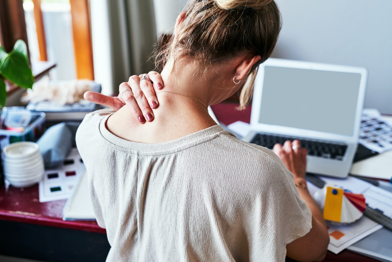 Tips to prevent 'tech neck' and other pain from technology use